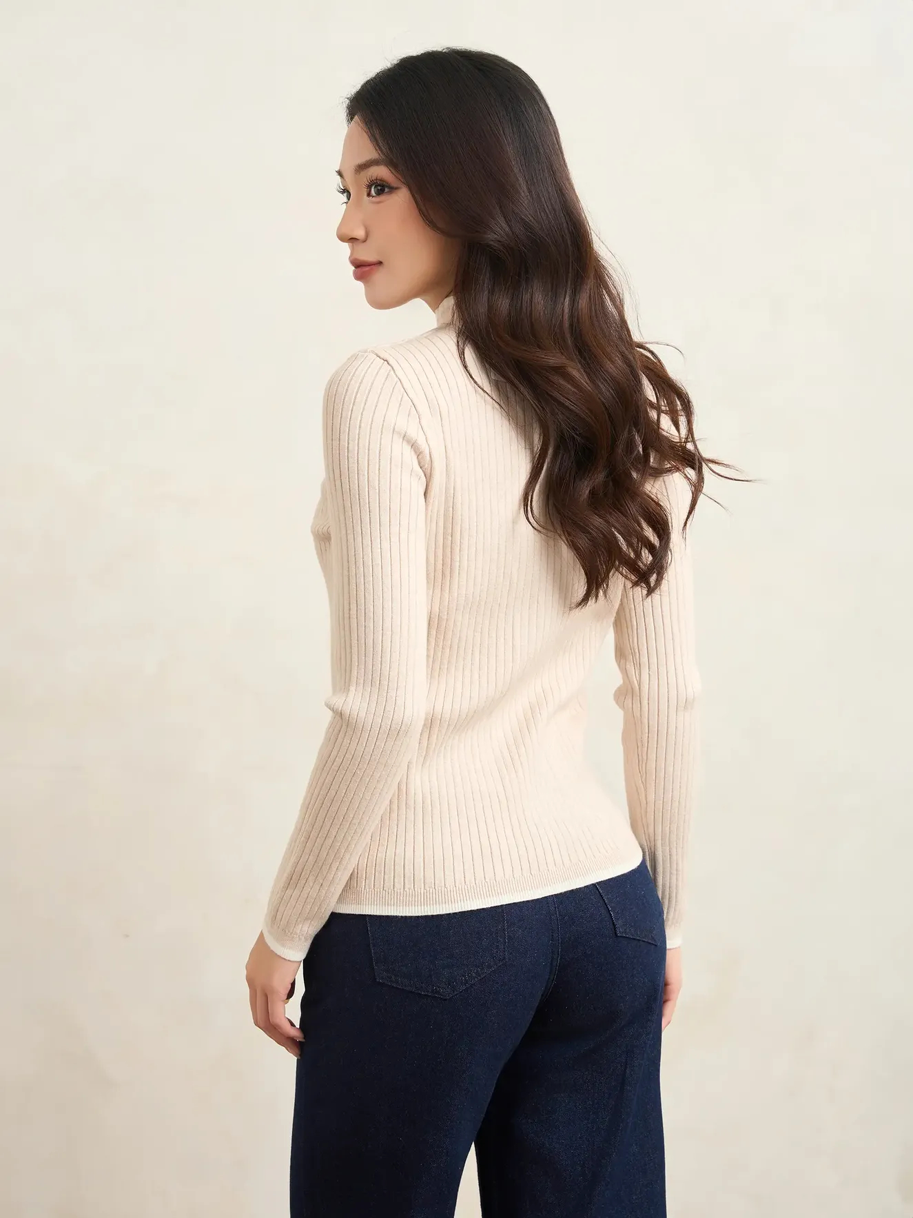 Áo Len Nữ Cổ Layer Hiệu Ứng Sọc W0ALE25001 - Ảnh 2